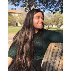 Meet your Posher, Ilynne